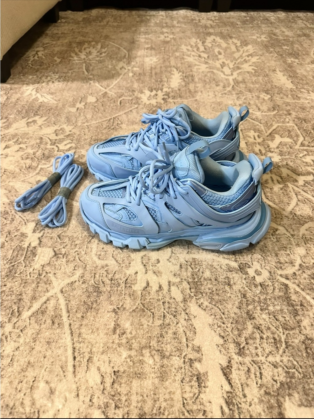 Balenciaga light blue - Picture 2 of 3
